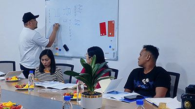 Magnetic product exchange
